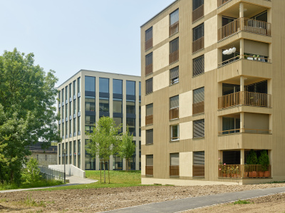 Housing Im Lenz, Im Fluss-Im Grün - kleine Darstellung