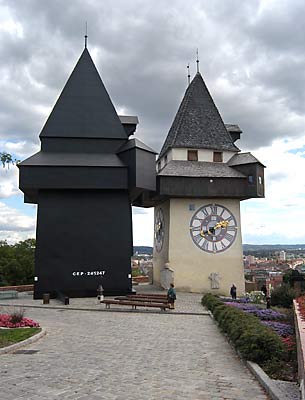 Uhrturmschatten-Graz03 - kleine Darstellung