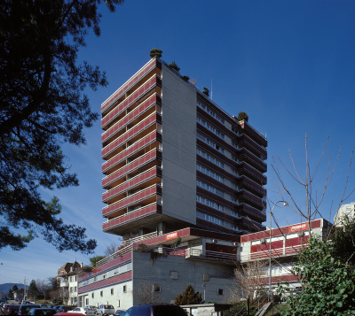 Housing Clos de Serrieres - kleine Darstellung