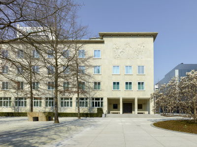 Administrationbuilding, Bau 74 - kleine Darstellung