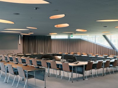 Restaurant und Konferenzsaal, maison de la paix - kleine Darstellung