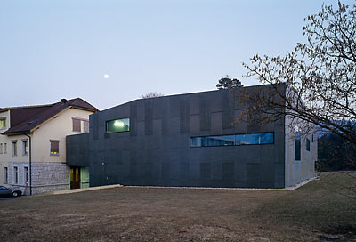 Swimmingpool Landeyeux - kleine Darstellung