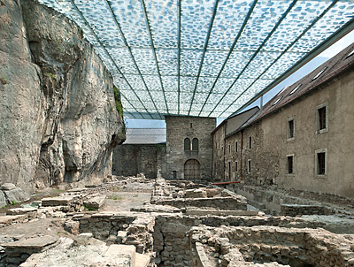 Covering of an archeological excavation - kleine Darstellung