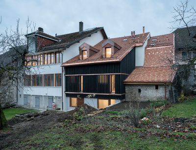 Wohnhaus Sallaz 13, Umbau zwei Scheunen - kleine Darstellung