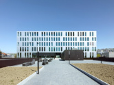 Multifinktionsgebäude Longemalle