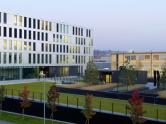 Multifinktionsgebäude Longemalle