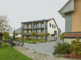 Wohnhaus Village 9, Ausbau
