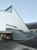 Eislaufhalle Clientiis Arena, Um