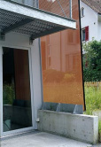 Atelierhaus mit Textilwand