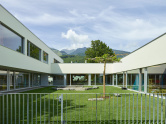 Schulhaus, Kindergarten Räfis
