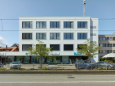 Geschäfts-Bürogebäude Hauptstras