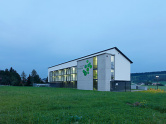 Verwaltungs-Forschungsgebäude Cr