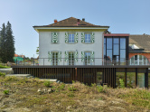Maison des Enfants, vor dem Umba